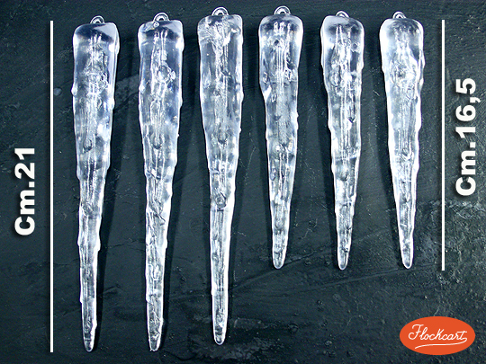 Ogni confezione di Stalattiti Kristal contiene tre stalattiti da 21 cm e tre da 16,5 cm. 