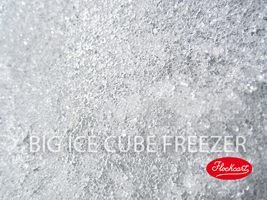L'aspetto del ghiaccio è materico, quasi da Freezer, trasducente. La luce li attraversa in modo realistico e "freddo" 